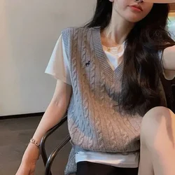 Women Sweater Vest Casual V-neck Retro Preppy Style Sleeveless Pullover Crop Top Oversize Sweater свитер женский Knitted