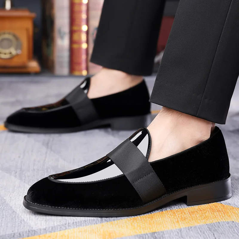

Large size 48 men's leather shoes, new spring 2026 style, one-piece slip-on, versatile and fashionable leather shoes