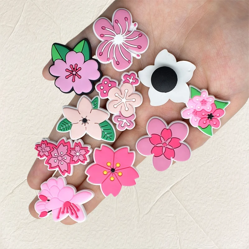 لطيف الوردي زهرة الأحذية سحر ل دبوس اكسسوارات الديكور سوار معصمه PVC دبوس النساء هدايا الحفلات الكرتون الأحذية الملحقات