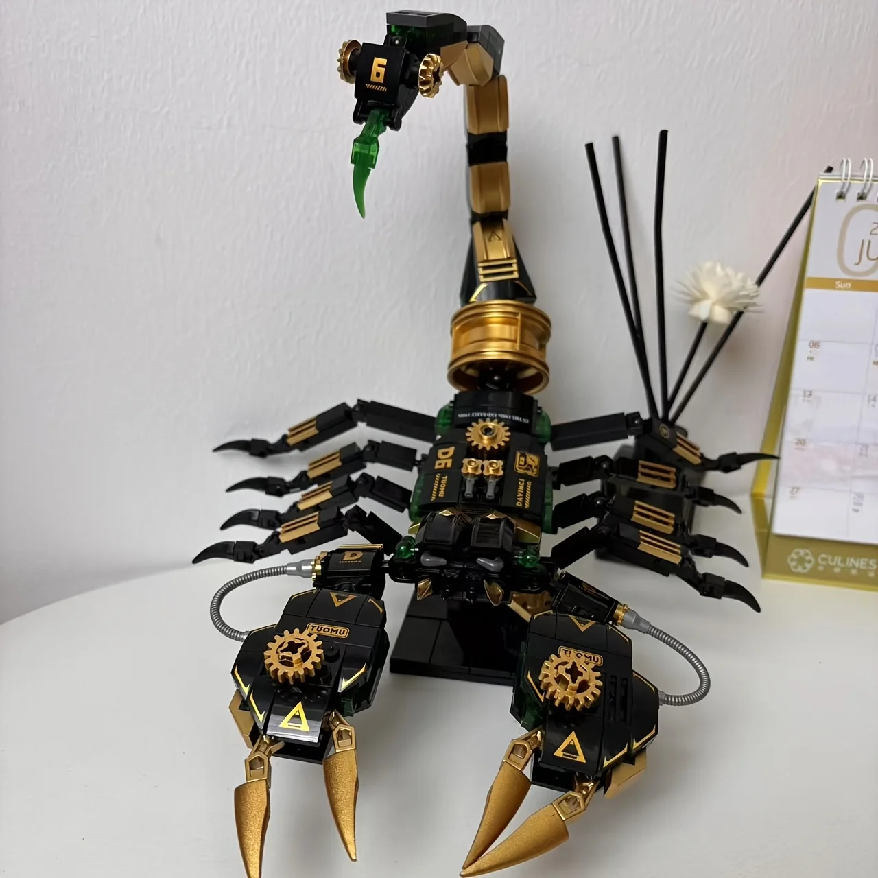 Tech Series Scorpion Building Block Set, Mechanical Element Animal Model, Black, Cool Appearance/Realistic Detail Design, High-Quality Durable Abs Material, Comes with a Base Stand, Suitable for Gifting to Family and Boyfriend, Birthday Gift, Christmas Gift, Halloween Gift, New Year Gift