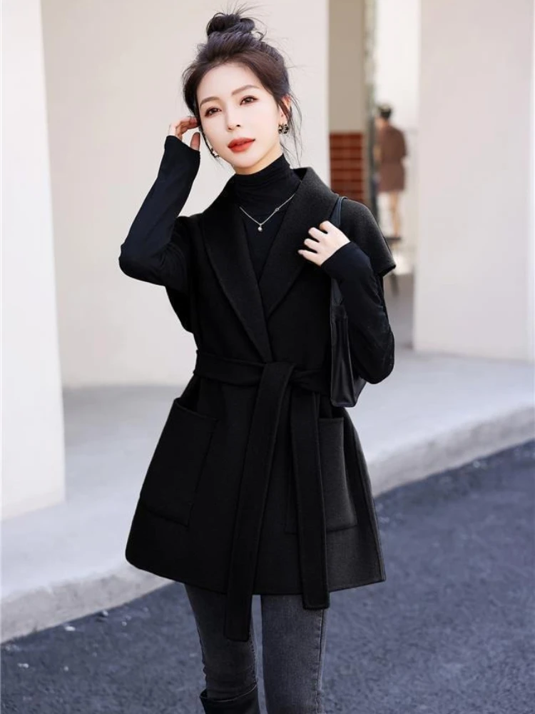 

Stylish Sleeveless Wool Coat for Women 2025 Autumn New Mini Vest Slimming Short Outerwear​