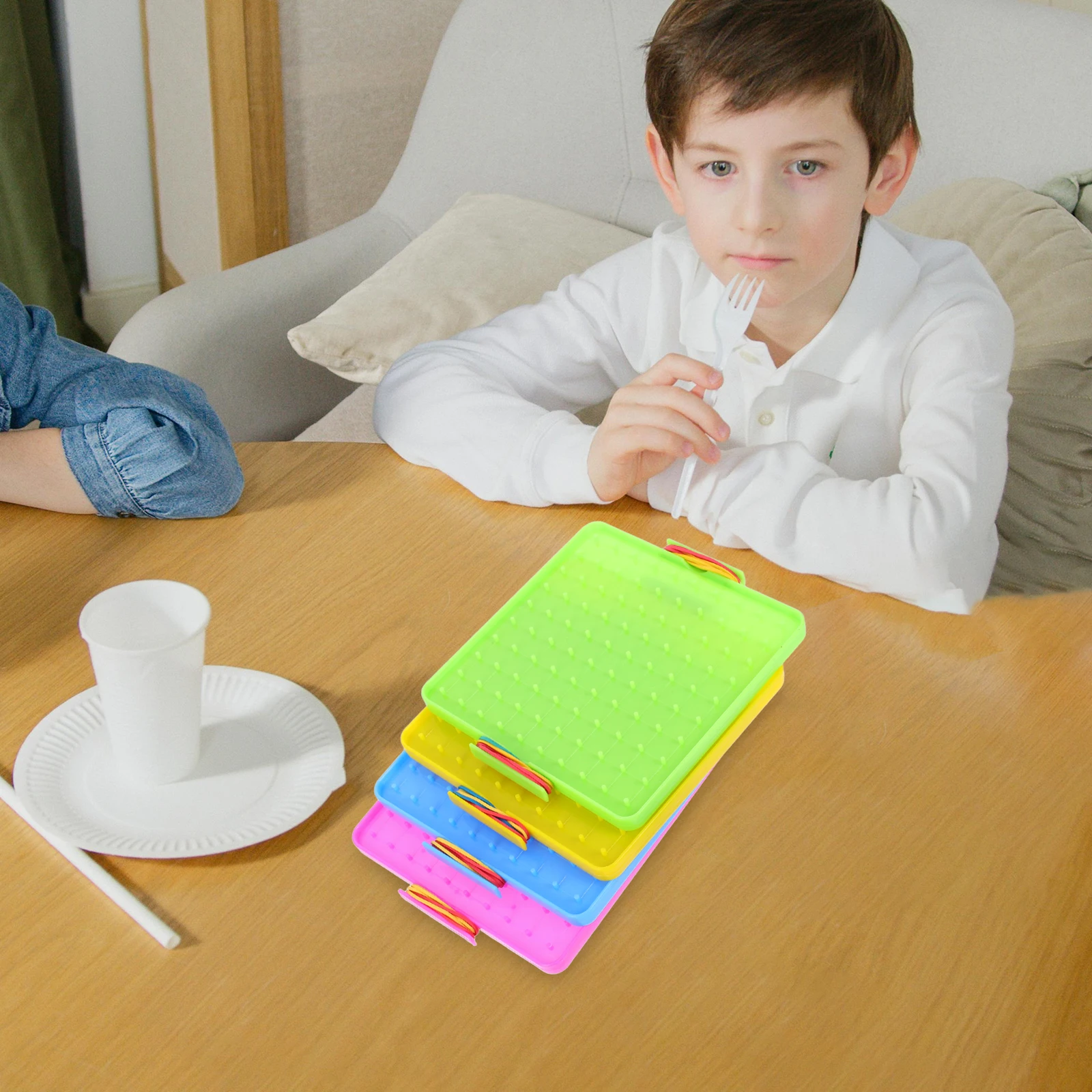 

4Sets Double Sided Plastic Geoboards Stem Math Manipulatives Montessori Geometry Learning Educational Resource for Kids