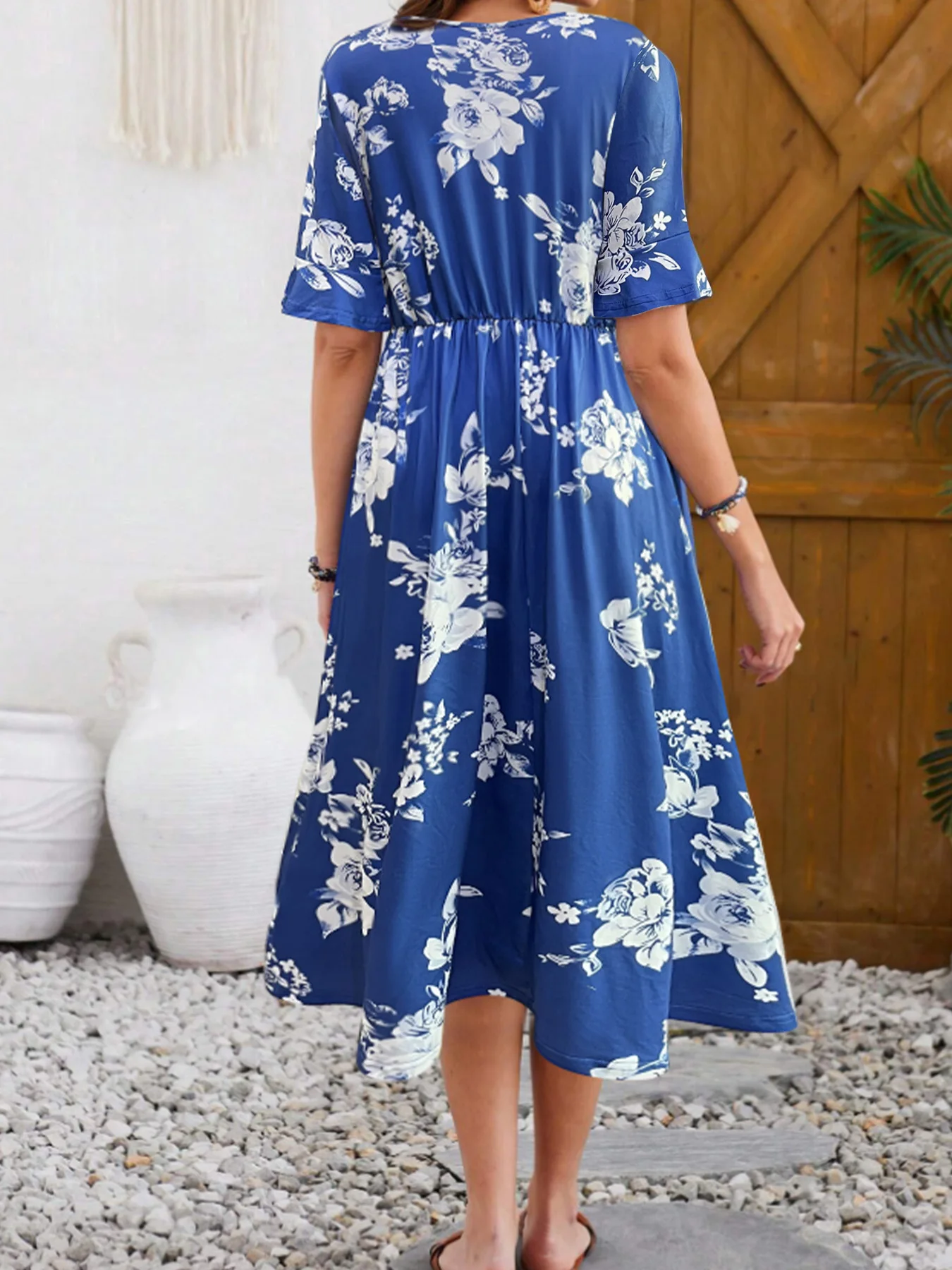 Damen-Midikleid mit blauem Blumendruck, lässig, kurzärmelig, Rundhalsausschnitt, elastische Taille, A-Linien-Kleid, Frühling und Sommer – Detail 2