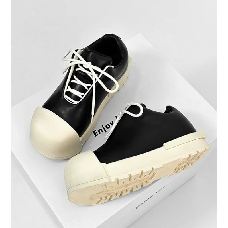 

Big Round Toe Leather Thick Soled Shoes for Men's and Women Trendy Sports Bread Board Shoes Niche Design Casual Sports Shoes