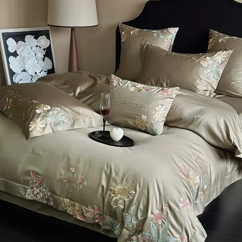 4Pcs Flower Embroidery Duvet Cover Set Soft Chic Bedding Set 1 Comforter Cover 1 Bed Sheet 2 Pillowcases Double Queen King 4Pcs