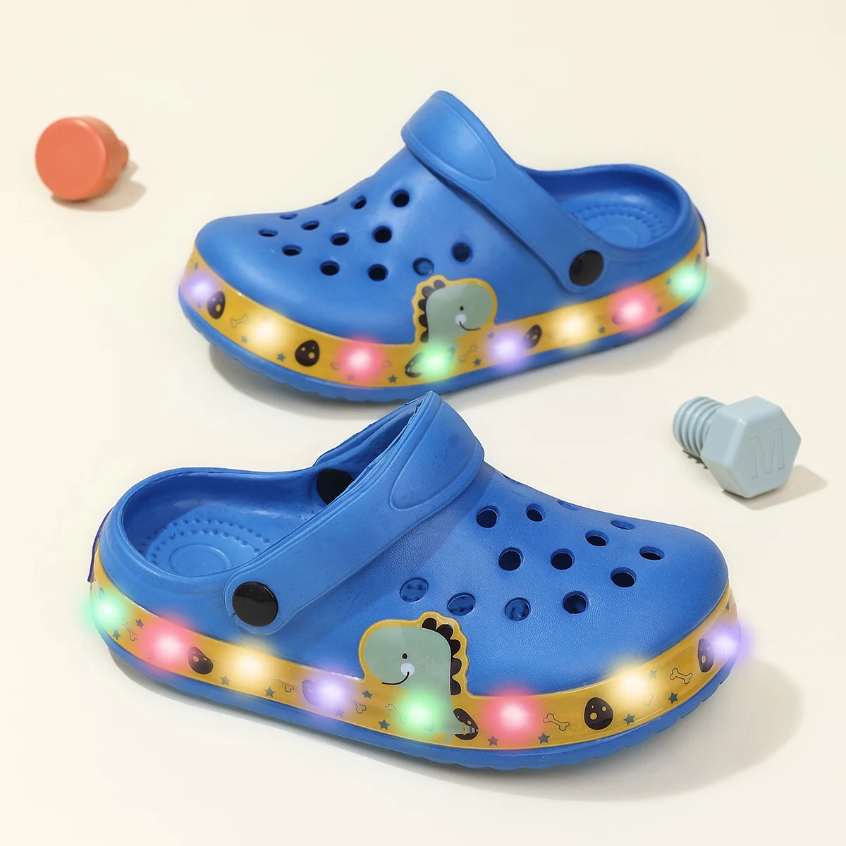 

Summer Children Hole Sandals LED Lighted Flashing Light Shoes Boys Girls Beach Sandals Kids Breathable Fashion Sneakers