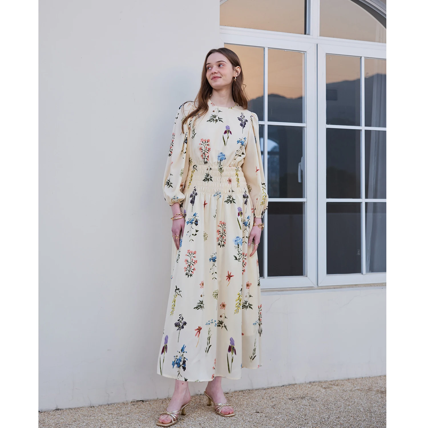 AP SS26 Damska sukienka w kwiaty w stylu smock, słodki styl