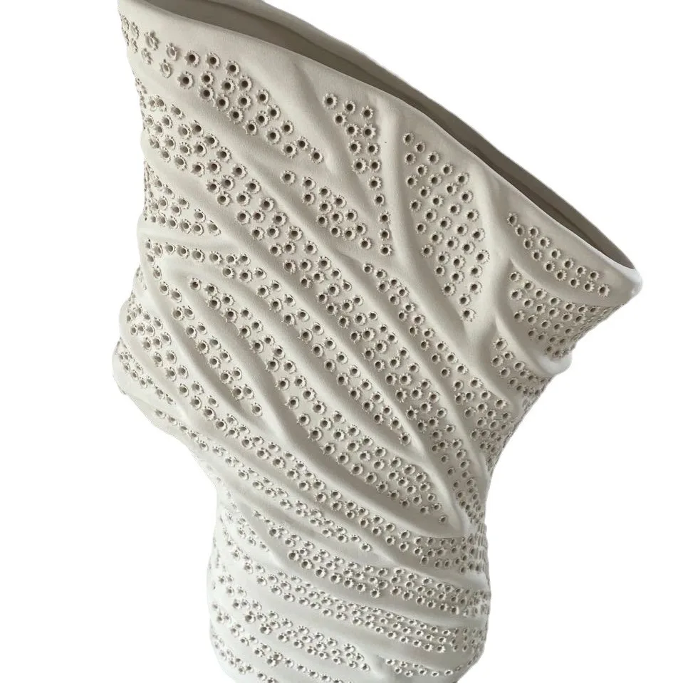 

Modern minimalist ornaments, creative home accessories, personalized light luxury ceramics