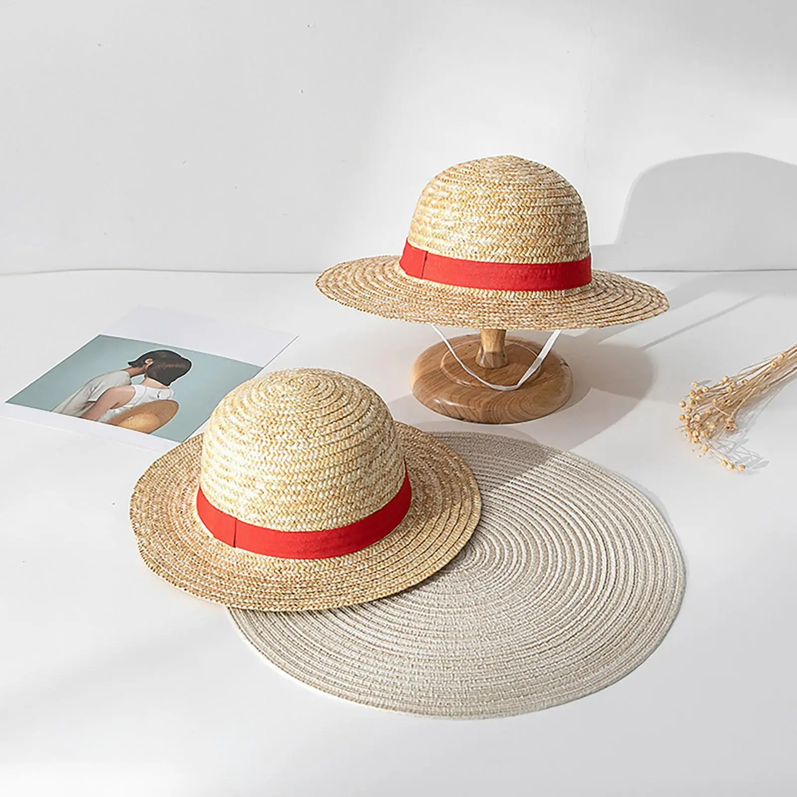 Anime Luffy Strohhut Multifunktionaler Luffy Cosplay-Hut mit Kordel Sonnenhut für Strand Party Reise Performance Kostüm Strohmützen