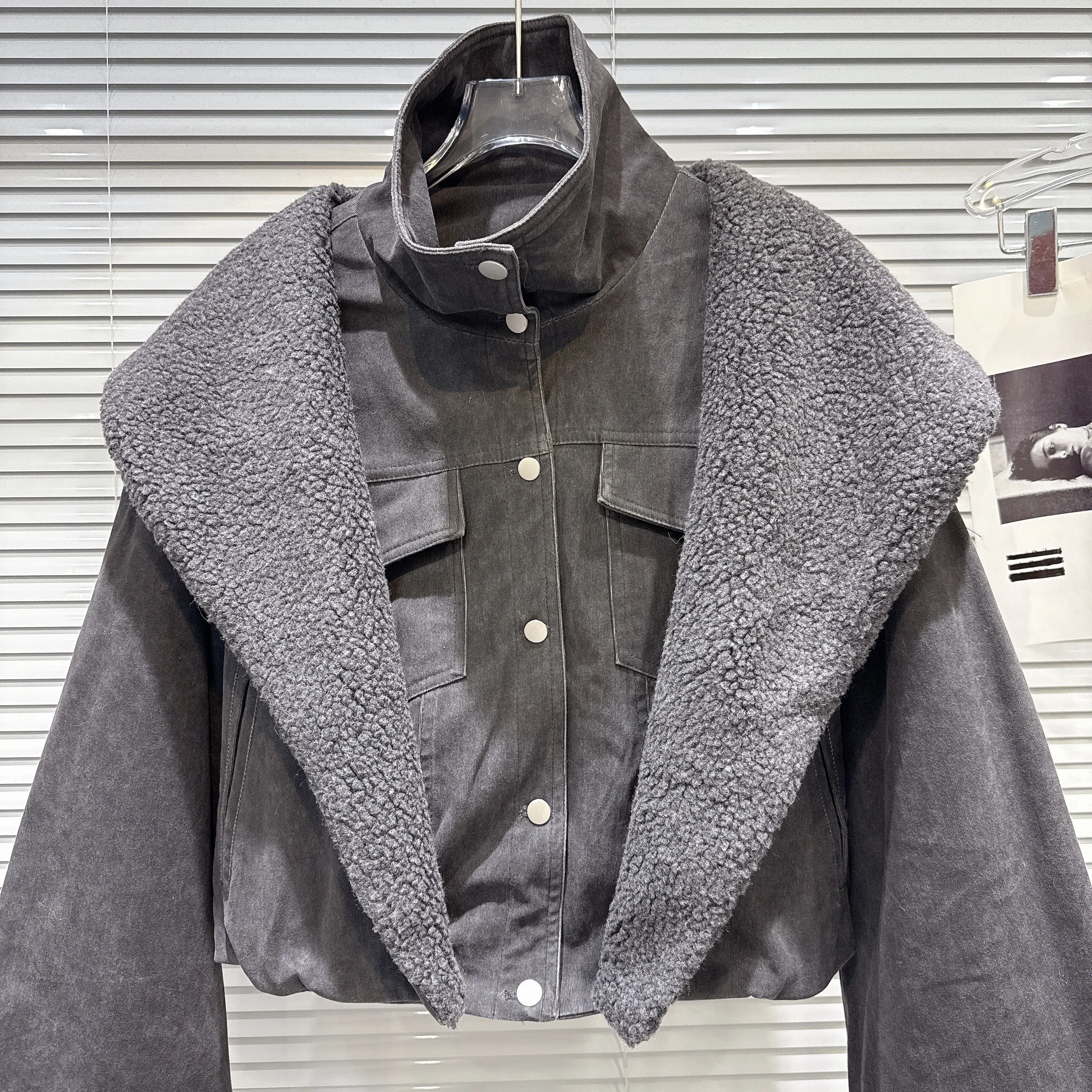 2025 Winter New Loose Denim Jacket Fleece Lapel Short Coat Women Cotton Padded Outerwear