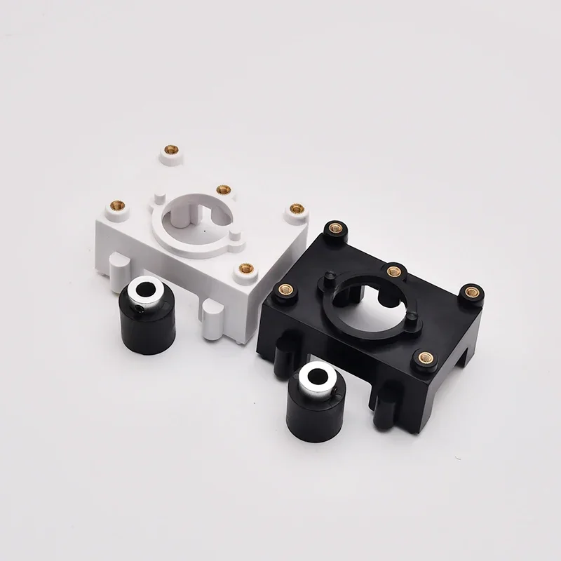 Small and convenient stepper motor pump shaft coupling