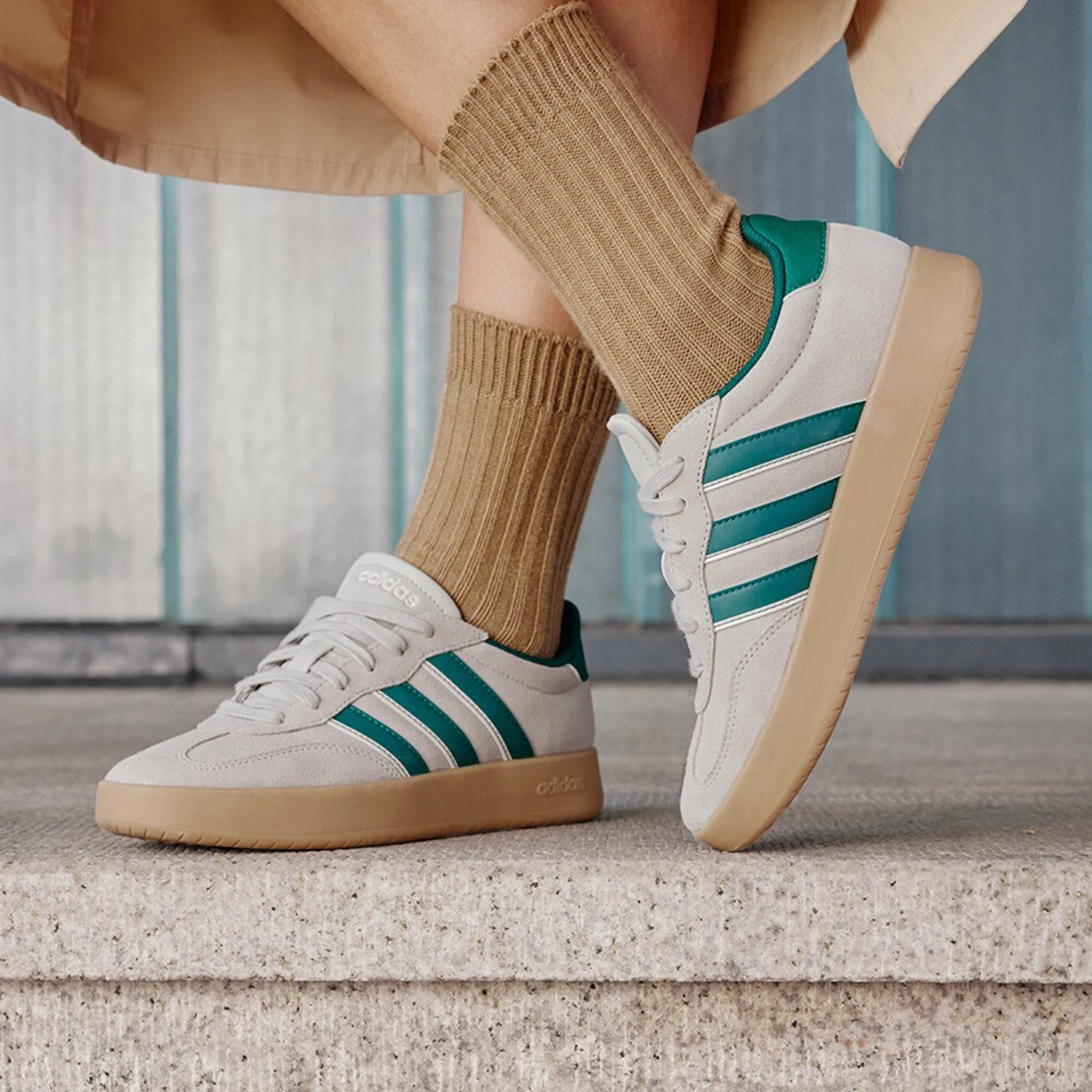 

adidas BARREDA. Женские прочные низкие военные кроссовки JP7106