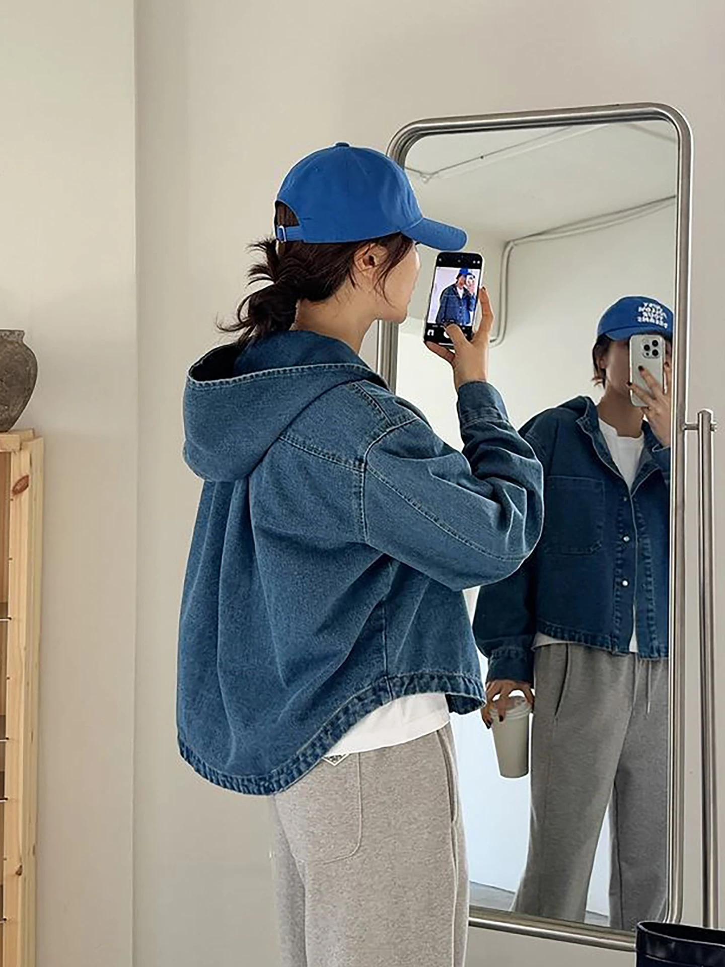 

Корейский шикарный повседневный джинсовый топ с капюшоном и вышивкой, женский топ ранней осени, маленький размер, теплый топ из полиэфирного волокна