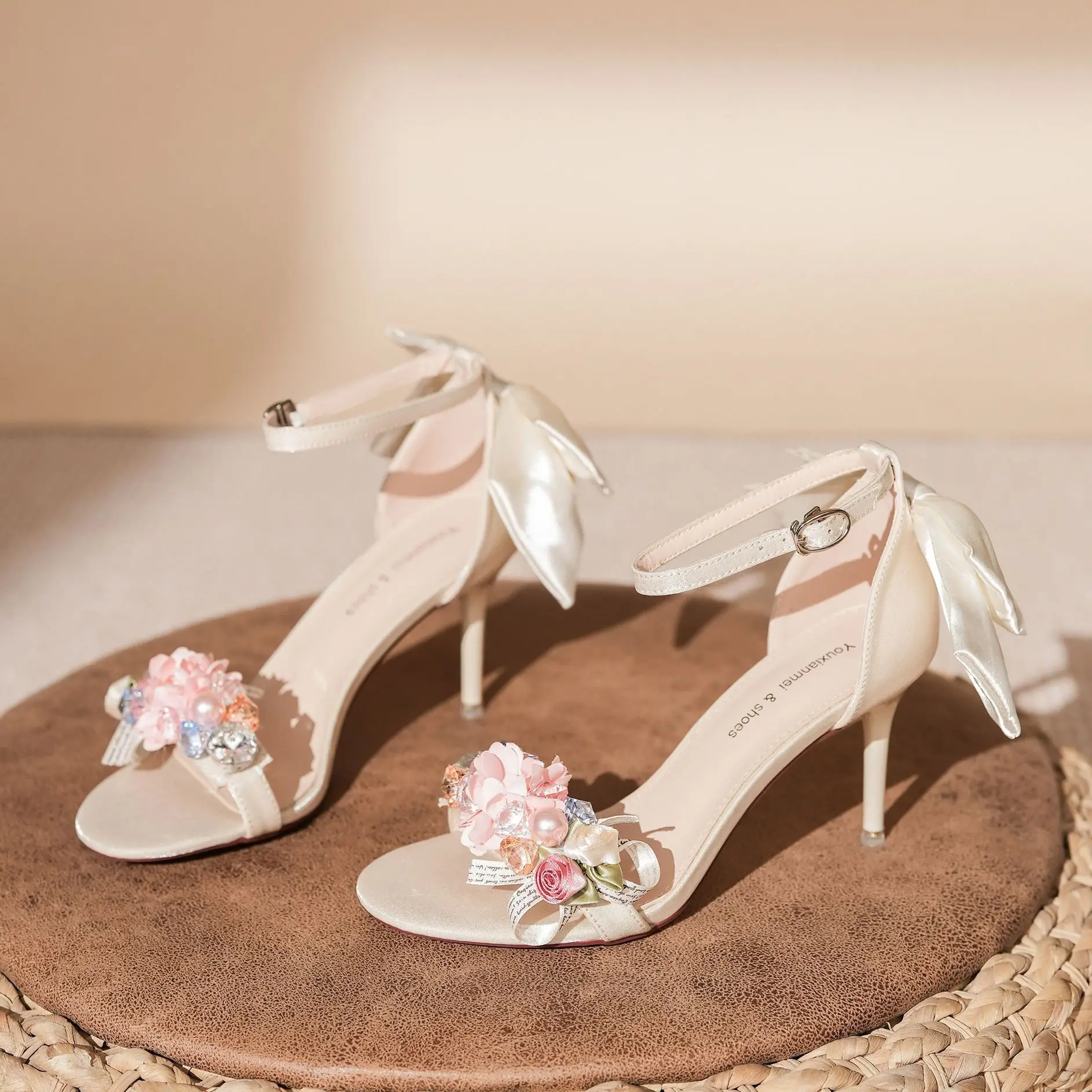 

Sandals with exposed toes, silk satin bow, applique, straight ribbon, fairy shoes, exquisite and high-end high-heeled shoes