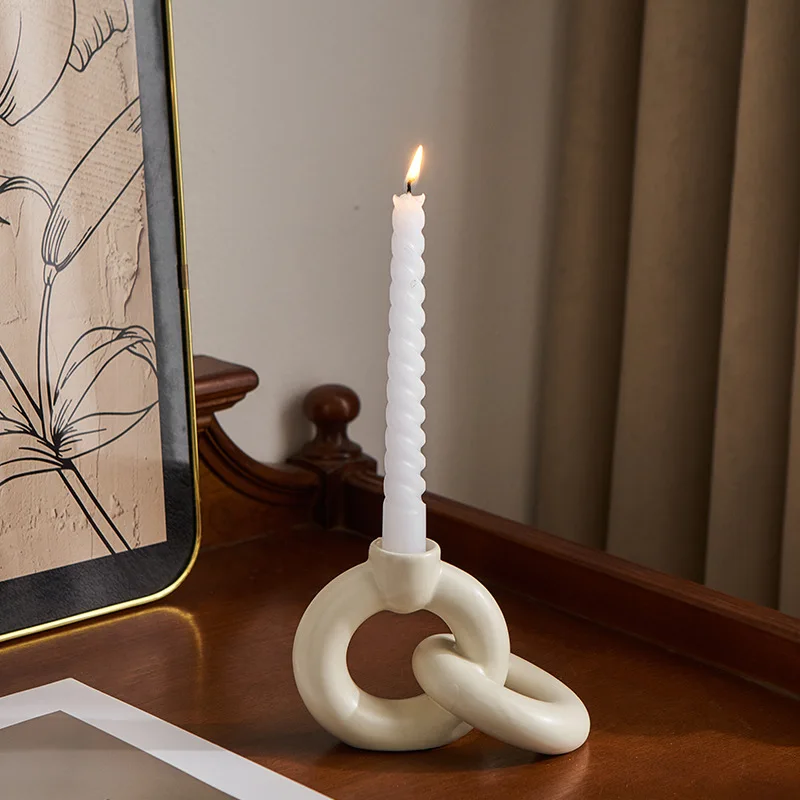 

Modern minimalist lock core ring ceramic candle holder, decorative candle holder, living room bedroom dining table candle holder