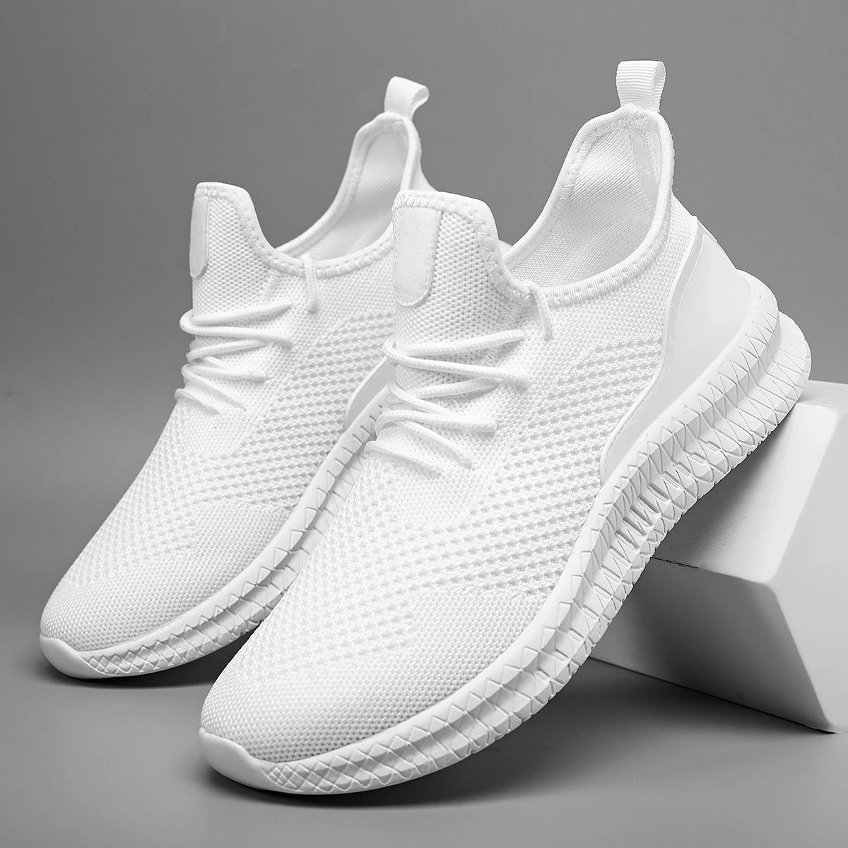 MAEDEF 2024 Walking Sports Shoes High Quality Outdoor Tennis Trainer Shoe Lightweight Comfortable Breathable Men Casual Sneakers