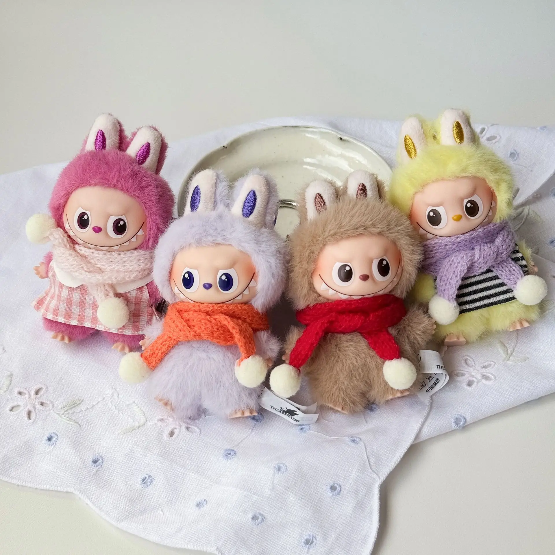 

New 10cm Mini Labubu 4.0 Heart Code Series Doll Clothes Hand-Knitted Scarf For Christmas Gifts Clothes Only No Dolls Included