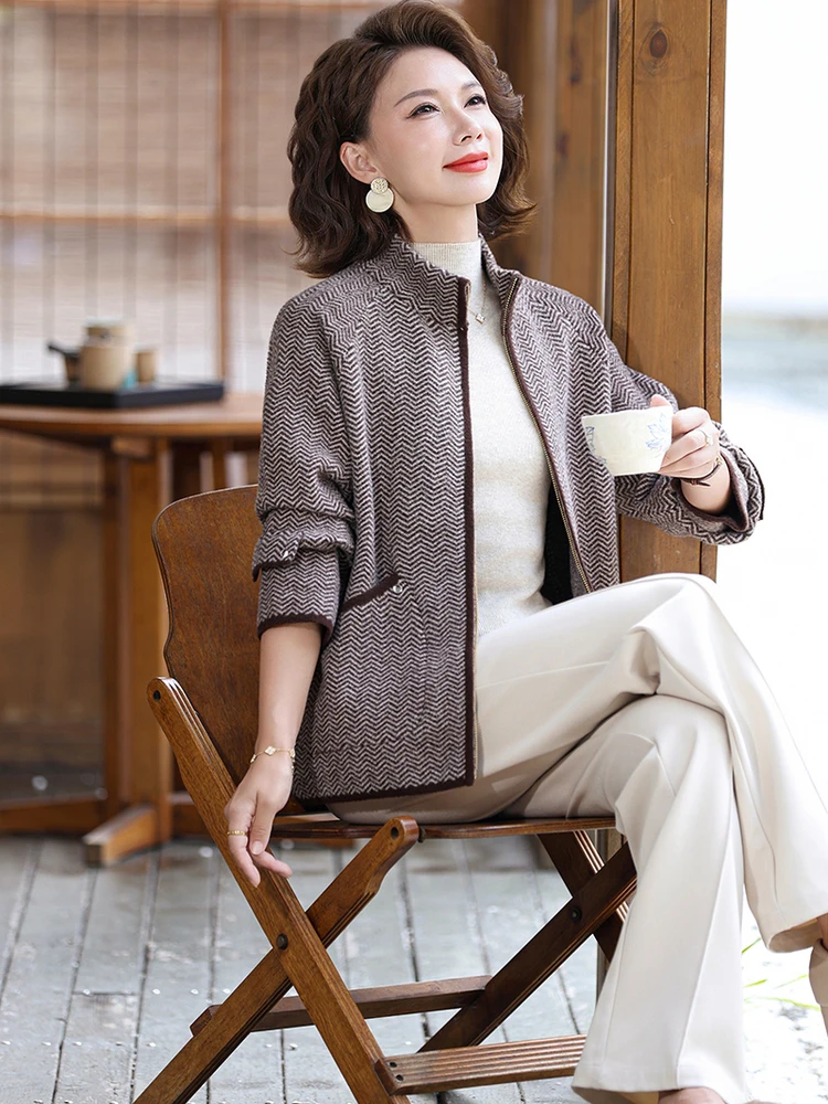 

Faionable Knitted Zipper Stand Collar Cardigan Warmth Age Reduction Outerwear for Women Autumn Winter Mom Clothes Casual Sle