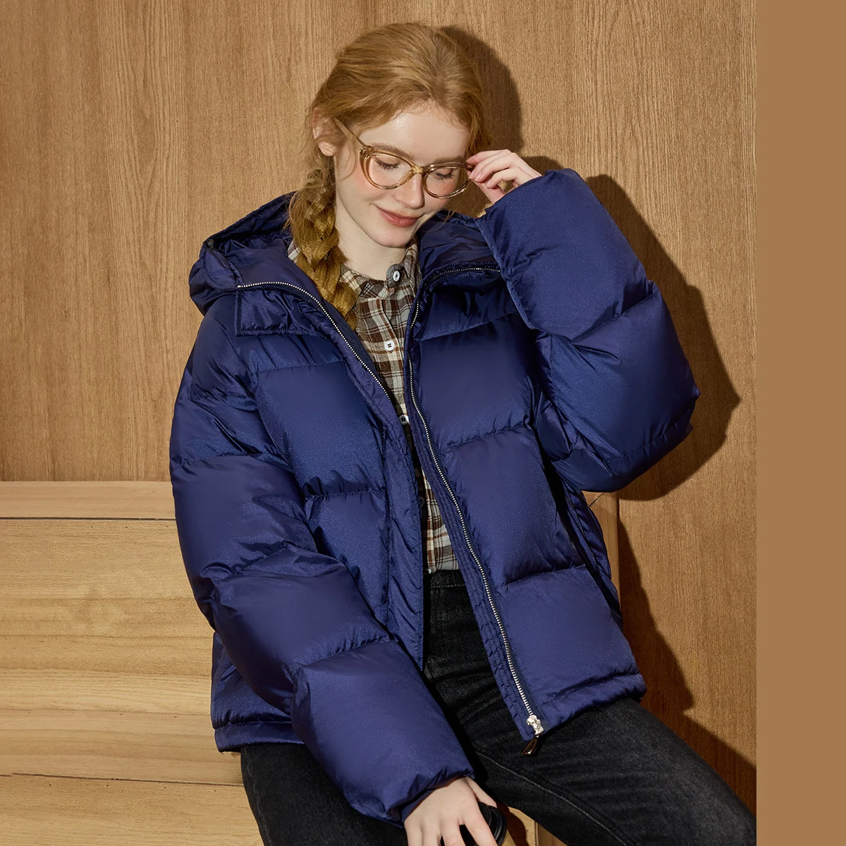 معطف نسائي فاخر من Coolhut 2025 معطف شتوي 90% أبيض مبطن أسفل ملء صورة ظلية ضخمة سترة حرارية مصممة