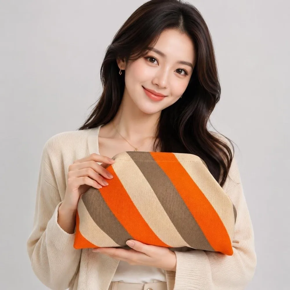 Fashion Polyester Knitting Bag Geometric Pattern Casual Cosmetic Pouch Soft Fabric Cloud Clutch Bag Outdoor Trip