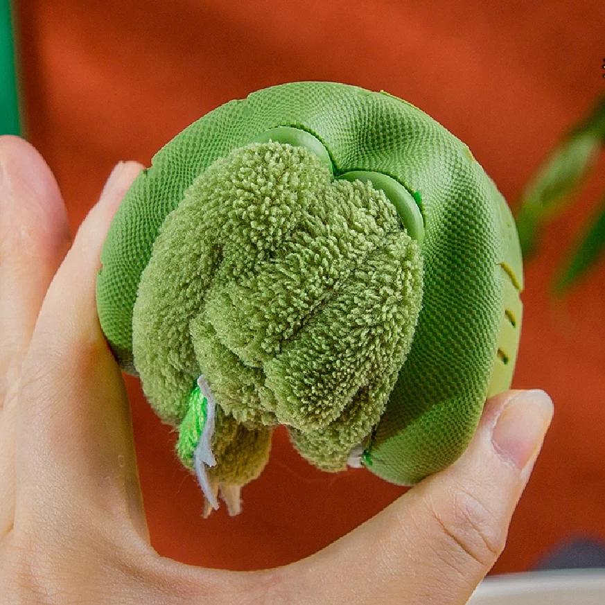 Cute green plush slippers with dinosaur cartoon pattern, suitable for toddlers, boys and girls, indoor home shoes, slip-on desig