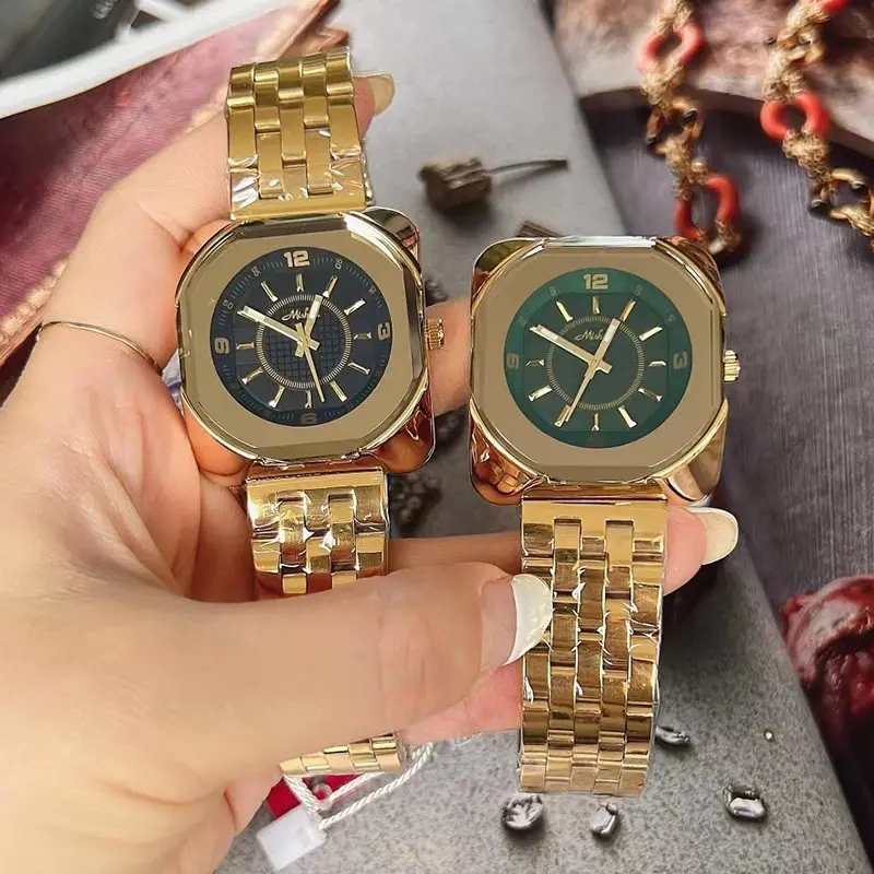 

2026 New Square Women'S Watch, Korean Style, High-End And Luxurious, Vintage Design, Fashionable Large Dial, Steel Strap Watch
