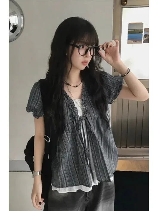 Sweet Style Wood Grain  Splice V-neck Belted Fake Two-Piece Short Sleeve Shirt Women Summer New Age Reduction Chic Top