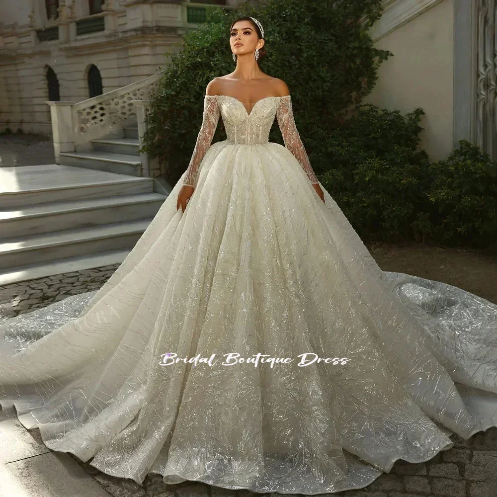 Vestidos de novia elegantes personalizados, vestidos de baile brillantes con cuentas brillantes, encaje nupcial con hombros descubiertos, Vestido de tren de manga larga
