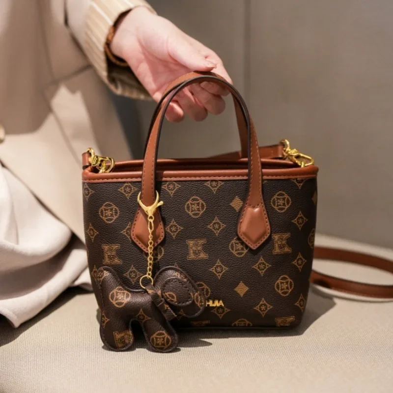 Модная тканая соломенная сумка 2023 года, женская мини-сумка через плечо и веганская кожаная сумка во французском стиле, пляжный уличный кошелек