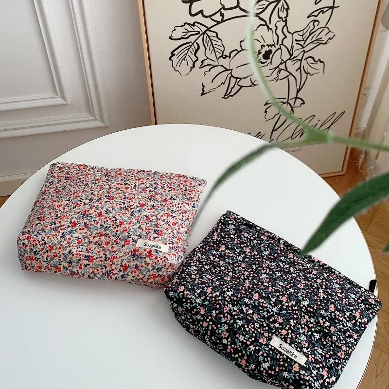 Large Capacity Portable Toiletry Bag Skincare Organizer Daily Clutch Bag Ins Fashion Retro Floral Cosmetic Bag Makeup Pouch