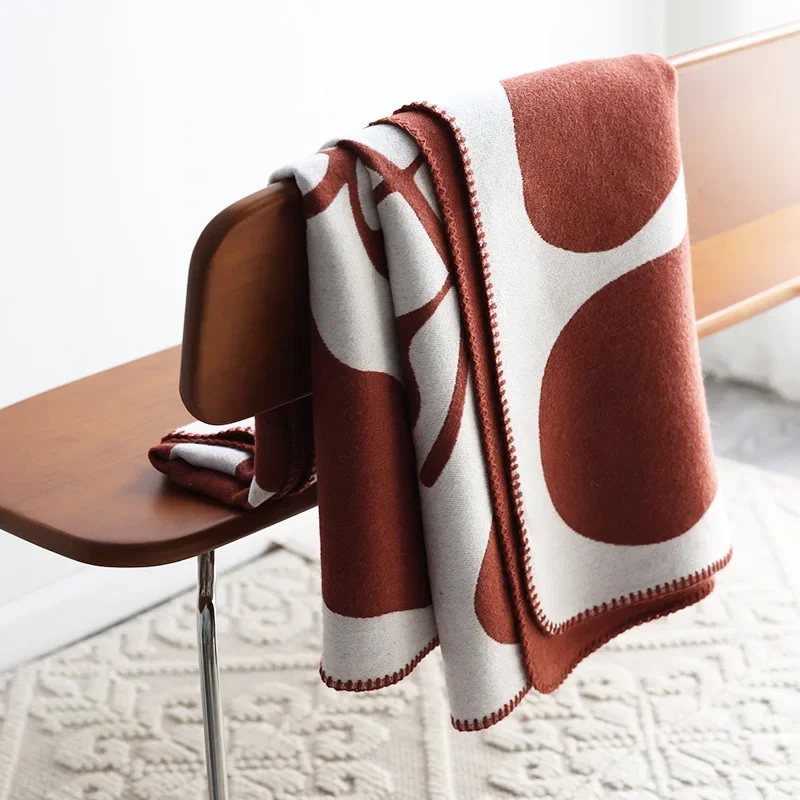 couverture-tricotee-de-style-bohemien-bloc-de-couleur-elegant-pour-le-printemps-et-l'automne-couverture-de-lit-artistique-pour-les-voyages-et-les-loisirs