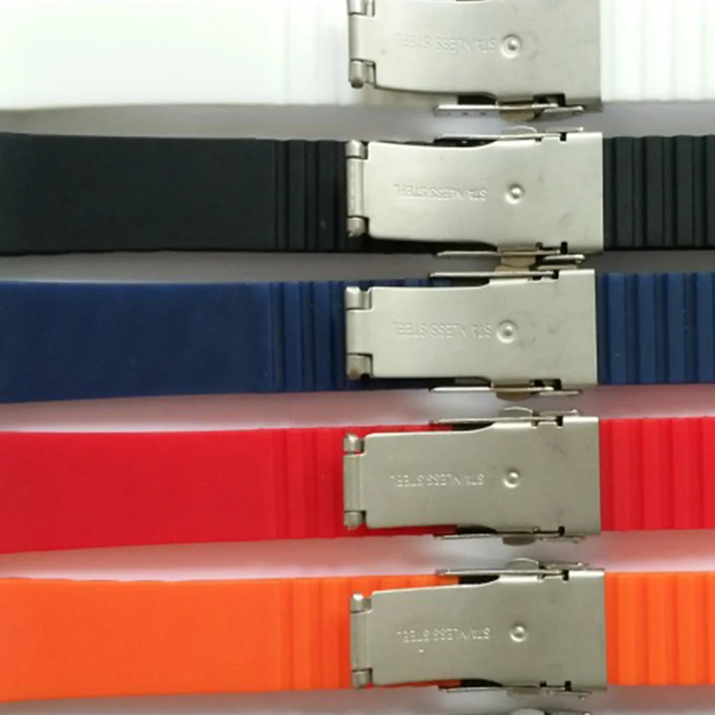 

22mm Silicone Watchband Folding Clasp Deployment Buckle Elbow Design Comfortable Durable Black Replacement Band