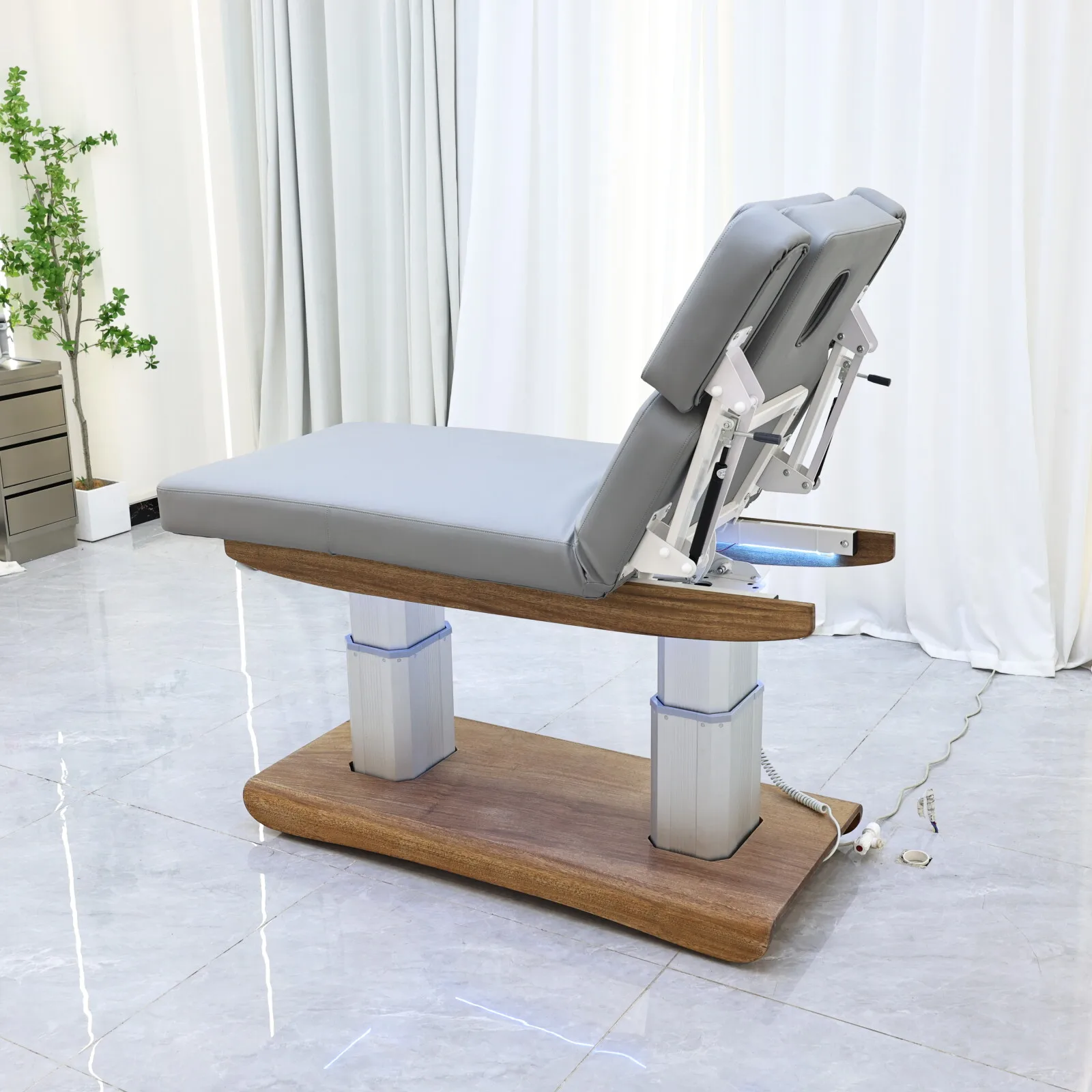 Electric Massage Bed Adjustable Facial Beauty Bed 4 Motor Lift Wooden Base PU Leather Spa Salon Treatment Table for Lash Tattoo