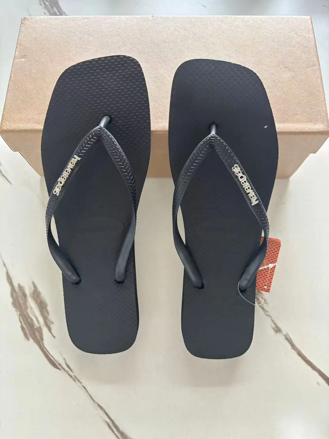 

Summer New Women's Flip Flops Summer Outdoor Slippers Travel Outdoor Beach Slippers 2025 Fashion Women's Shoes Zapatos De Mujer