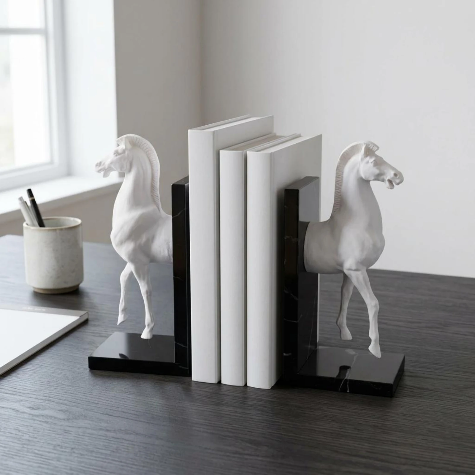 

Horse Head Bookend Retro Aesthetic Horse Head Bookends Creature Bookend Creative Design Home Decor Heavy Duty for Bookshelf