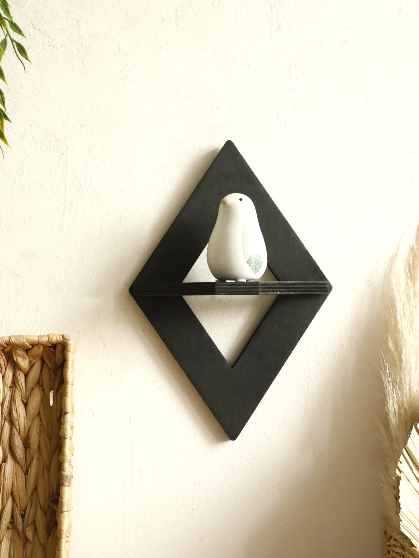 Rustic Wooden Wall Shelf Black Diamond Shaped Floating Wall Shelves Boho Home Decor Display Stand Bedroom Decors Aesthetic Ledge