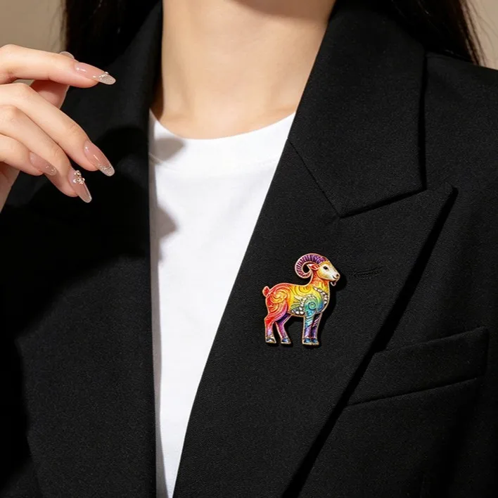 Cross border Year of the Sheep fashion pin accessories, high-end, light luxury, cute animal little sheep brooch