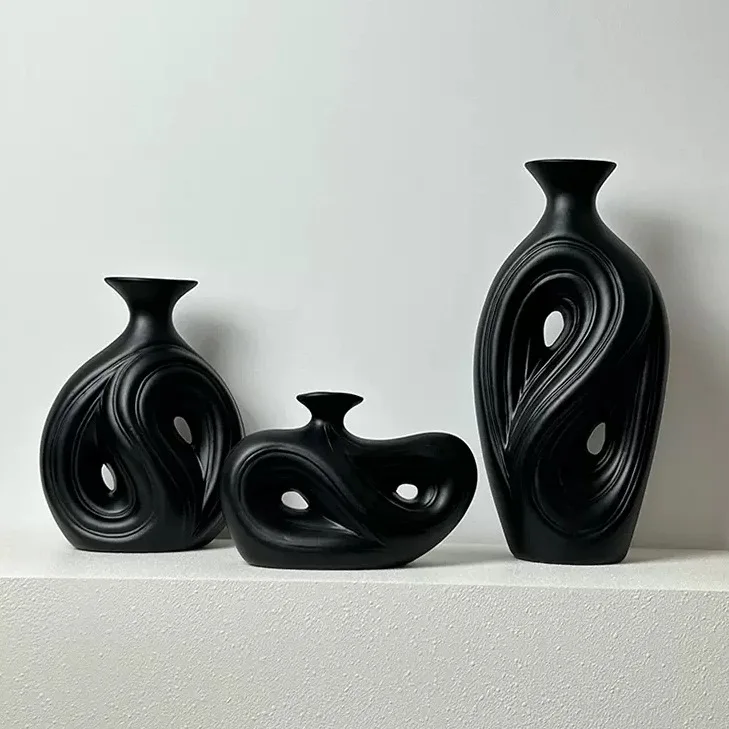 Abstract Hollow Swirl Ceramic Vase Black White Irregular Geometric Flower Minimalist Living Room Tabletop Home Decor Ornament