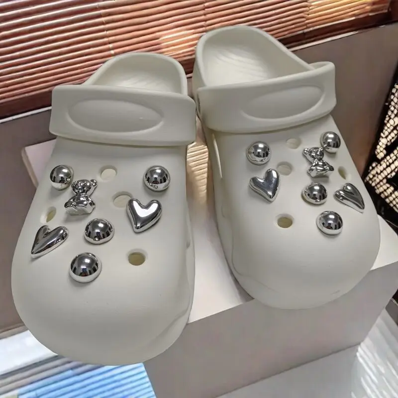 Whole Set Hot Sale DIY Hole Shoes Charms Black and white pearl bear Accessories Designer Quality Garden Shoe Decoration GirlGift