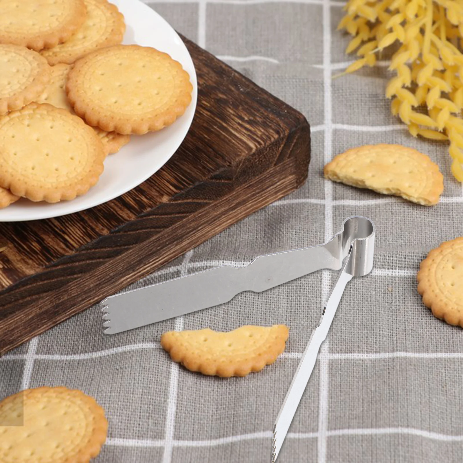 

4Pcs Food Serving Tong Stainless Steel Buffet Kitchen Tongs for Baking Bread Cake Salad Cooking Tools Buffet Food Tong