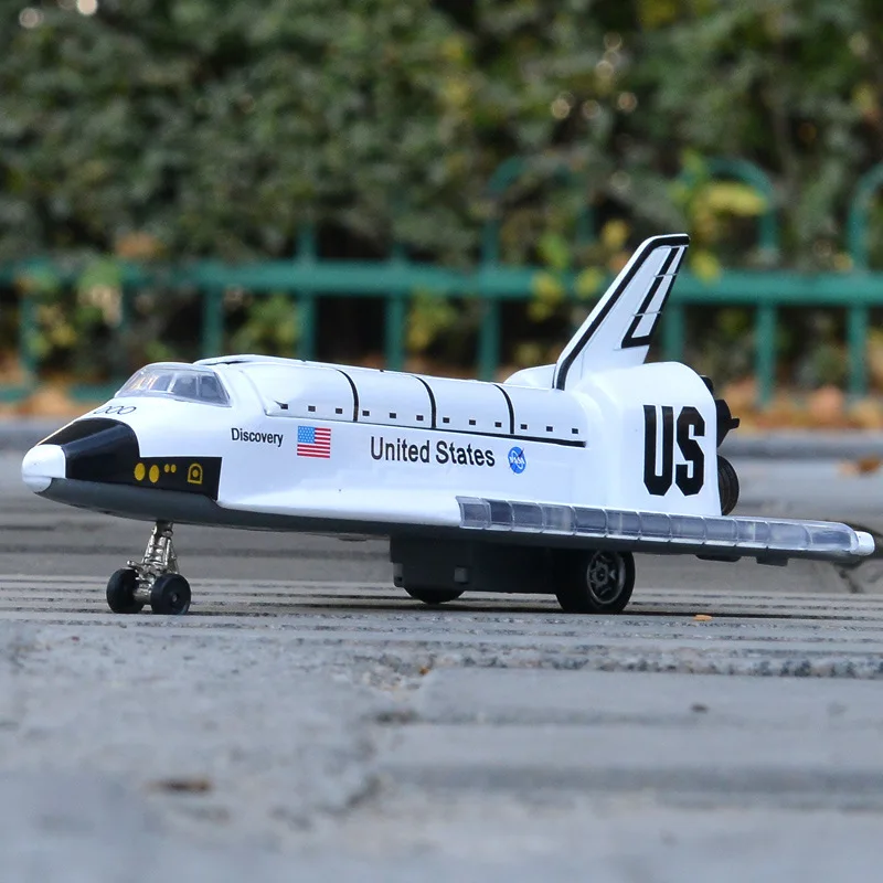 High quality 1:300 alloy space shuttle model,Military Aircraft Toys,simulation sound and light aircraft model,Free Shipping