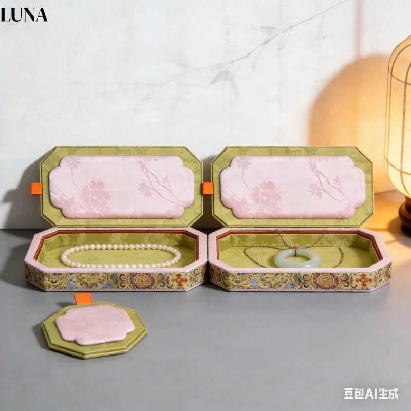 Palace Style Jewelry Display Tray with Lid, Artistic Antique Display Case for Jade & Gemstone Collection, Ring Bracelet Showcase