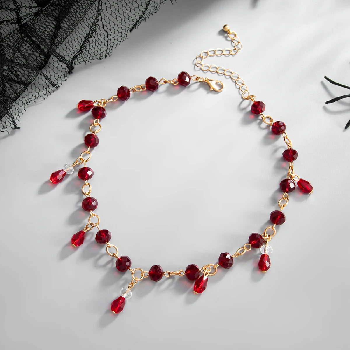 Ingemark Neue Gothic Unregelmäßige Rot-Schwarze Kristall-Quasten-Anhänger-Halskette für Frauen Vintage Verstellbare Kette Halloween-Schmuck – Detail 9