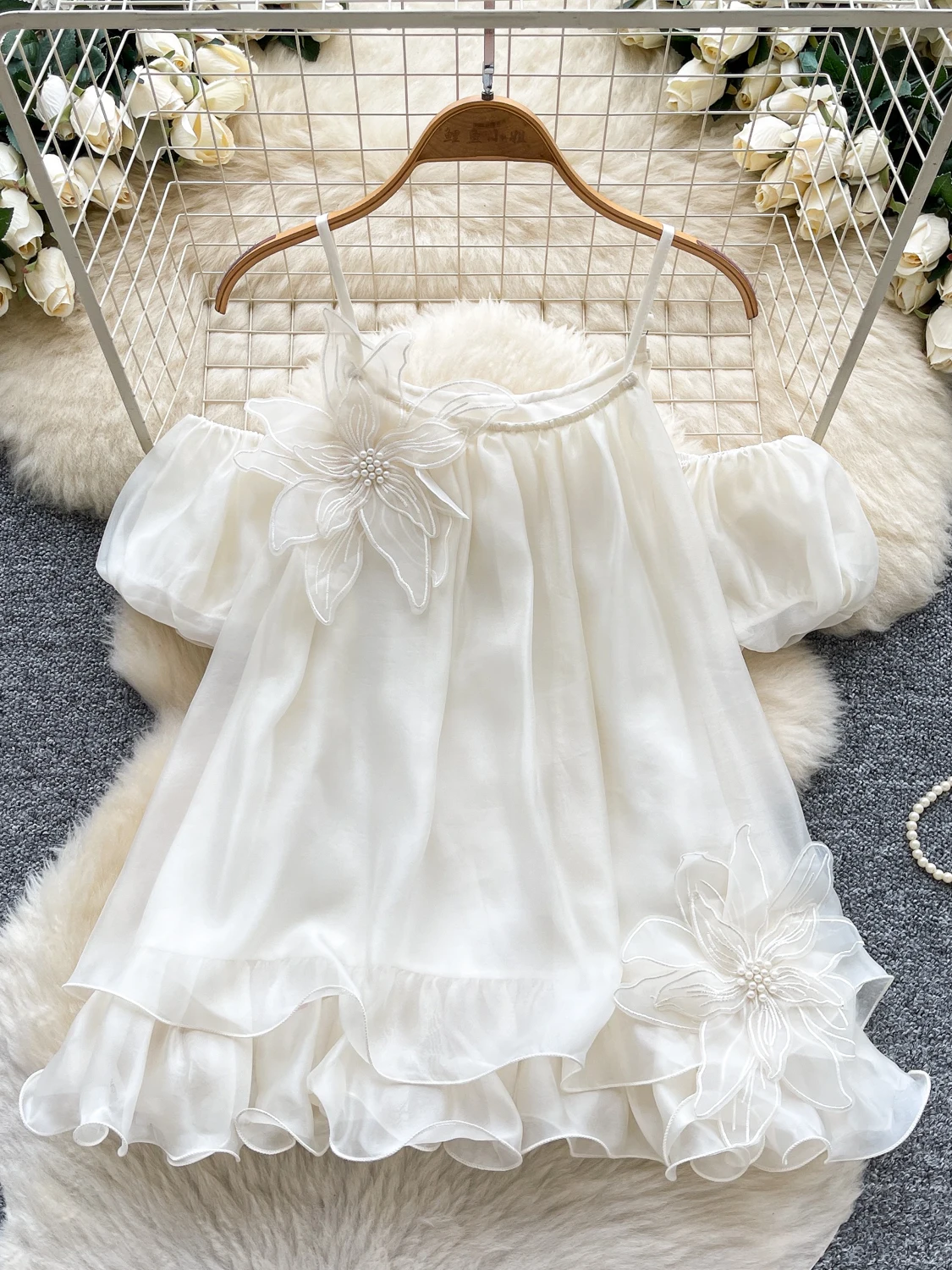 قميص نسائي صيفي بتصميم كوري أنيق يكشف الكتفين، فضفاض ومخفي للعيوب، مزين بالدانتيل، مصنوع من البوليستر المريح