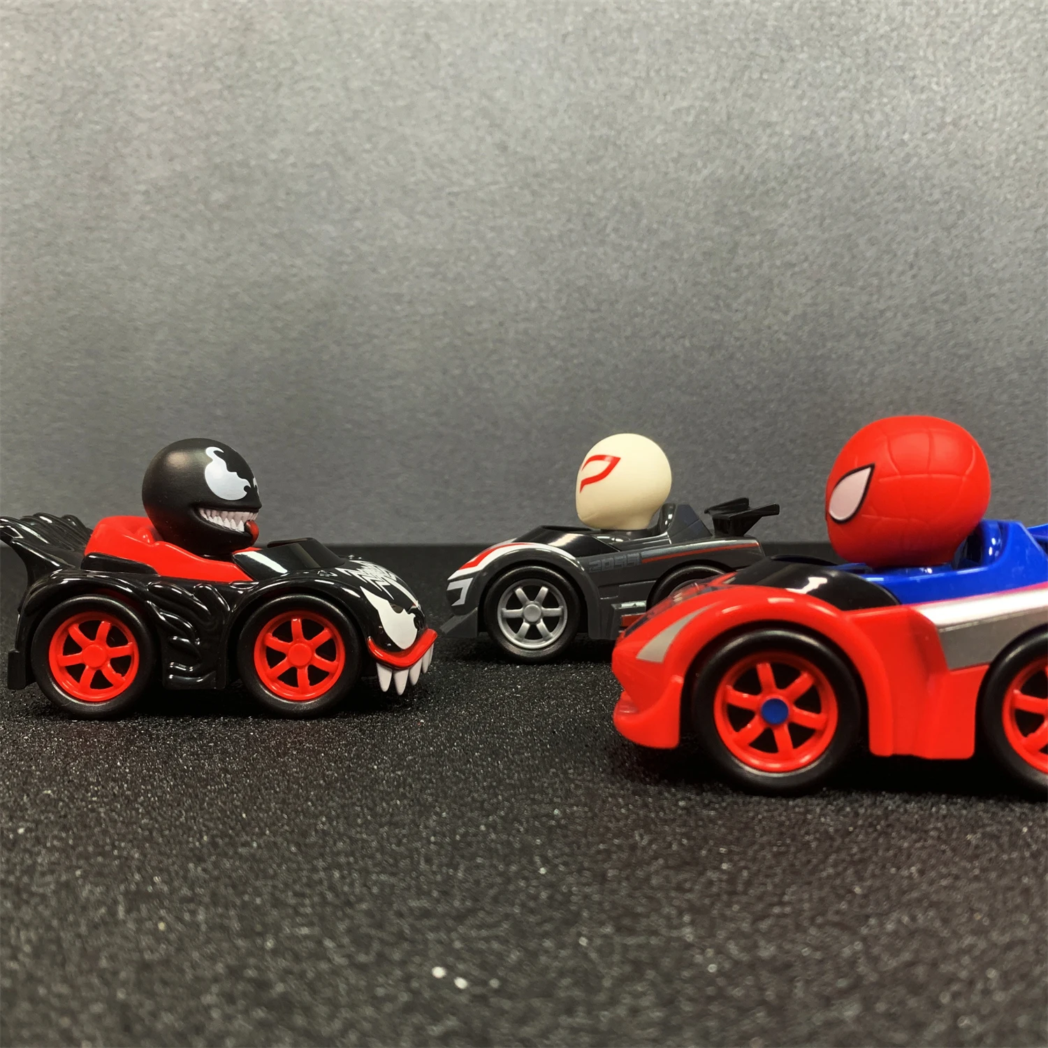 Black, white and red color matching children\'s inertia pull back box children\'s toy car children\'s gift