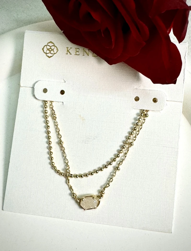 KS Europe and the United States Fashion Trend of Sweet and Fresh Small Delicate Natural White Crystal Pendant Simple   Necklace