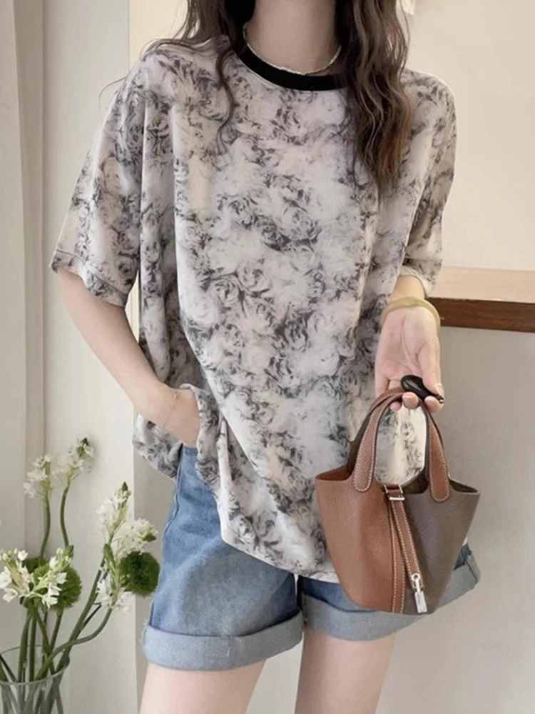 Efekt wyszczuplający, czysta bawełna, luźny krój, T-shirt, letnia moda, nadruk wodny, bazowy T-shirt damski z okrągłym dekoltem.