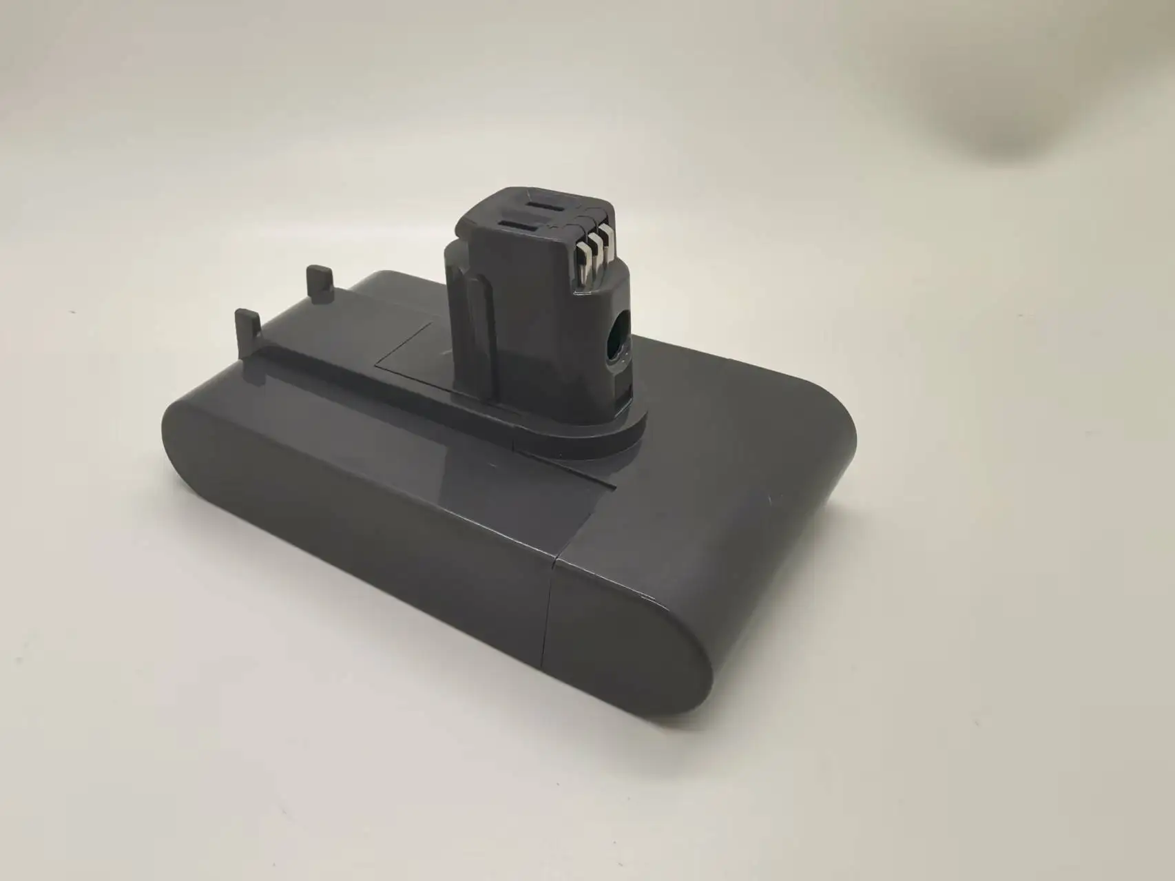 

2600mAh Battery replament for Dyson DC30, 14.8V, 1500mAh, Li-Ion