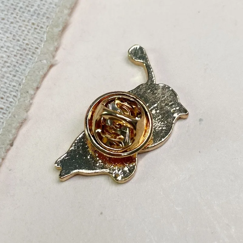 Metalowa broszka Muminki, urocza, niszowa, kreatywna przypinka, modna ozdoba do klapy, do plecaka, ubrań, piórnika, akcesorium do noszenia.