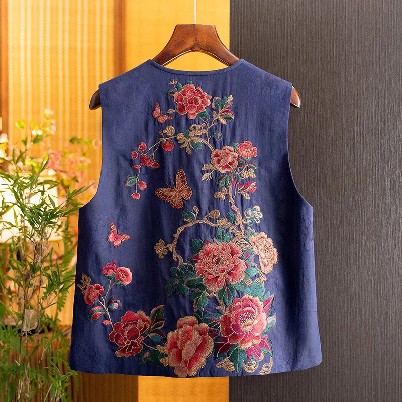 New Chinese-Style Peony and Butterfly Heavy Embroidery Vest for Women, 2026 Autumn New Retro Embroidered Versatile Commuter Vest